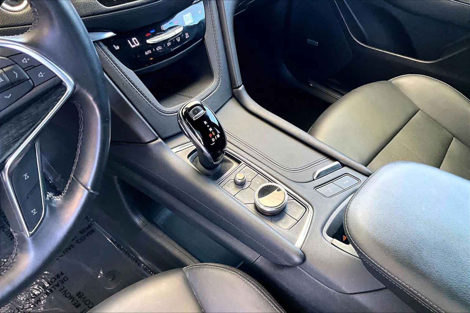 Used 2023 Cadillac XT5 Premium Luxury FWD image 15