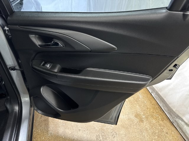 Used 2023 Chevrolet TrailBlazer LT FWD image 24