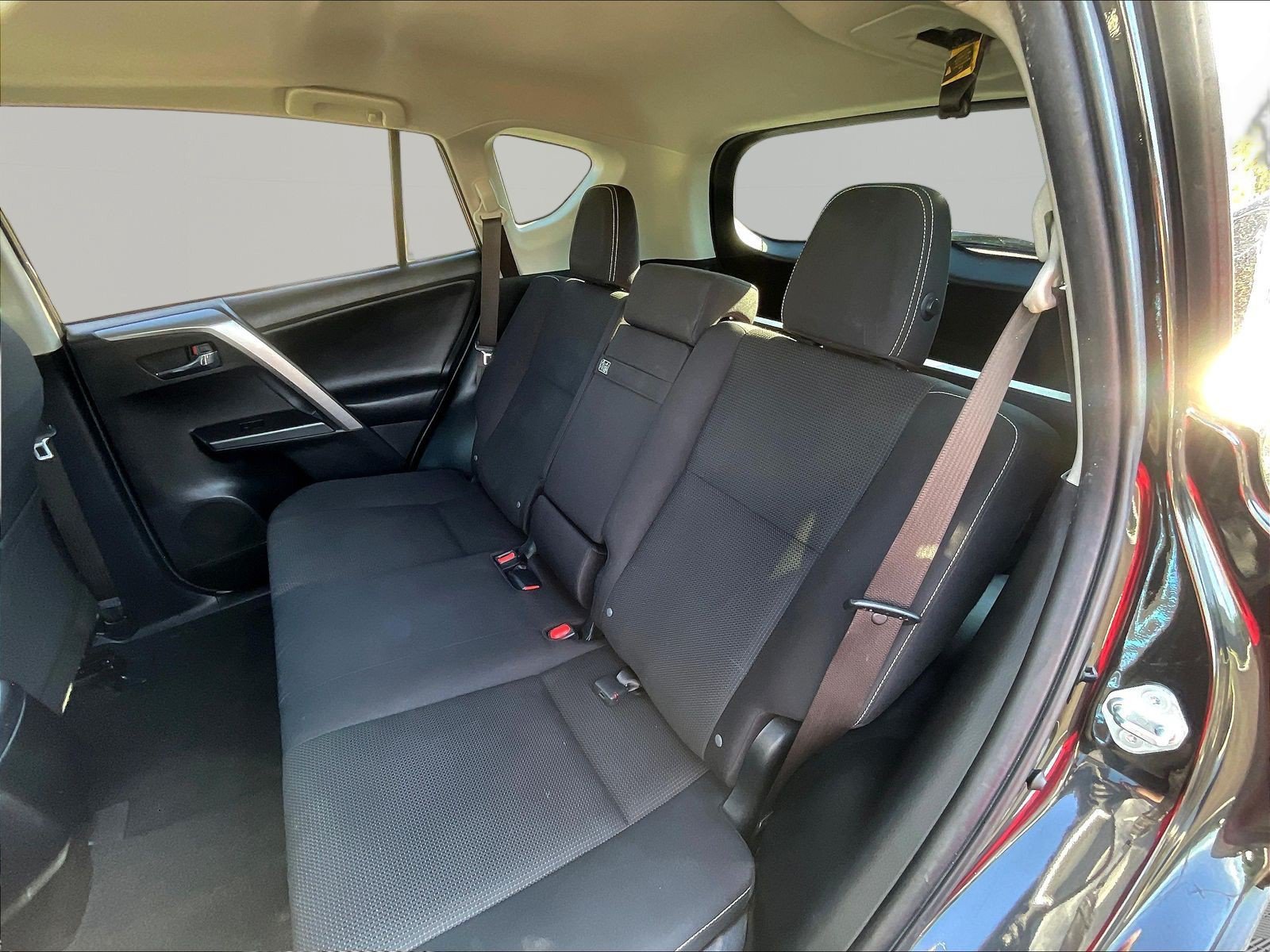 Used 2017 Toyota RAV4 XLE w/ All Weather Liner Package AWD/4WD image 21