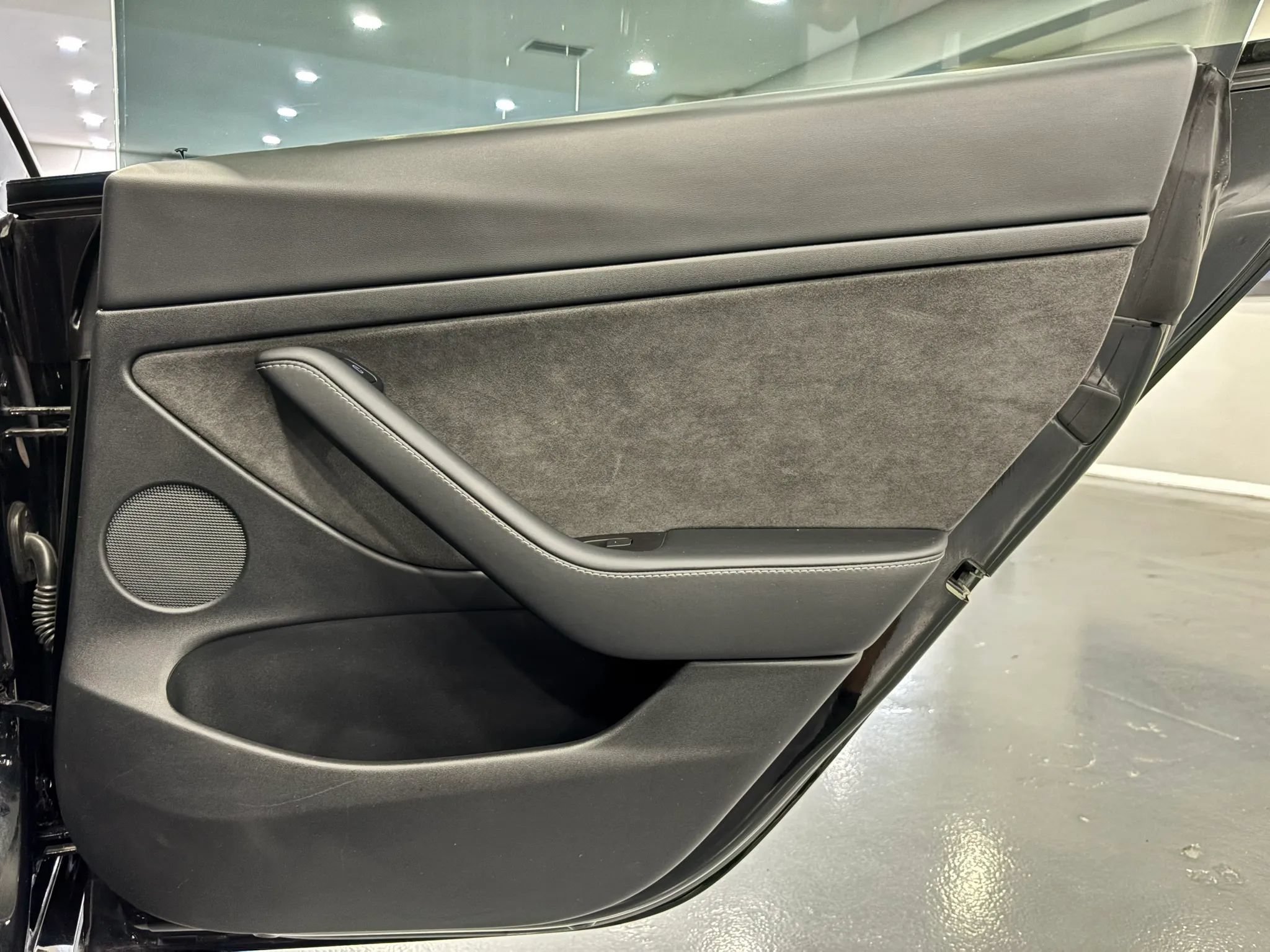 Used 2021 Tesla Model 3 Standard Range RWD image 37