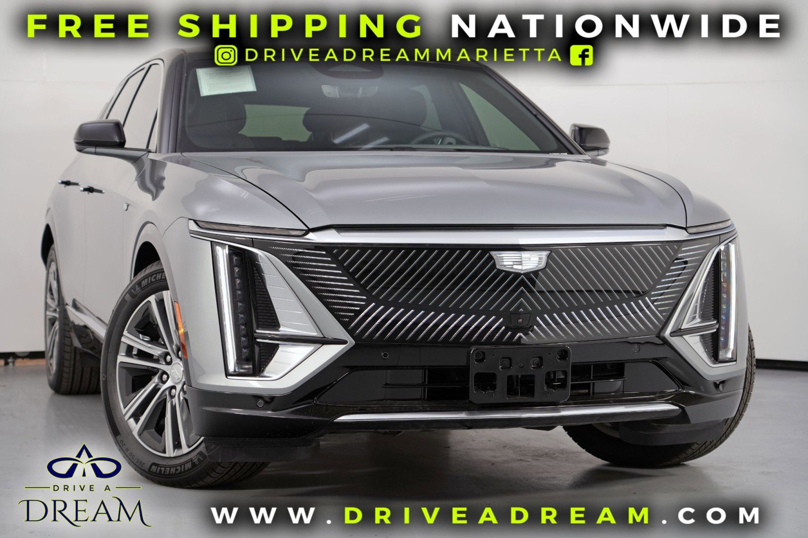 Used 2025 Cadillac Lyriq Luxury image 2