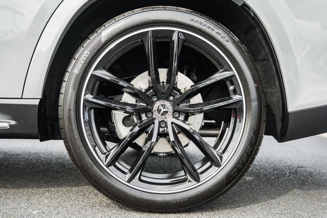 New 2026 Mercedes-Benz GLS 580 4MATIC image 19