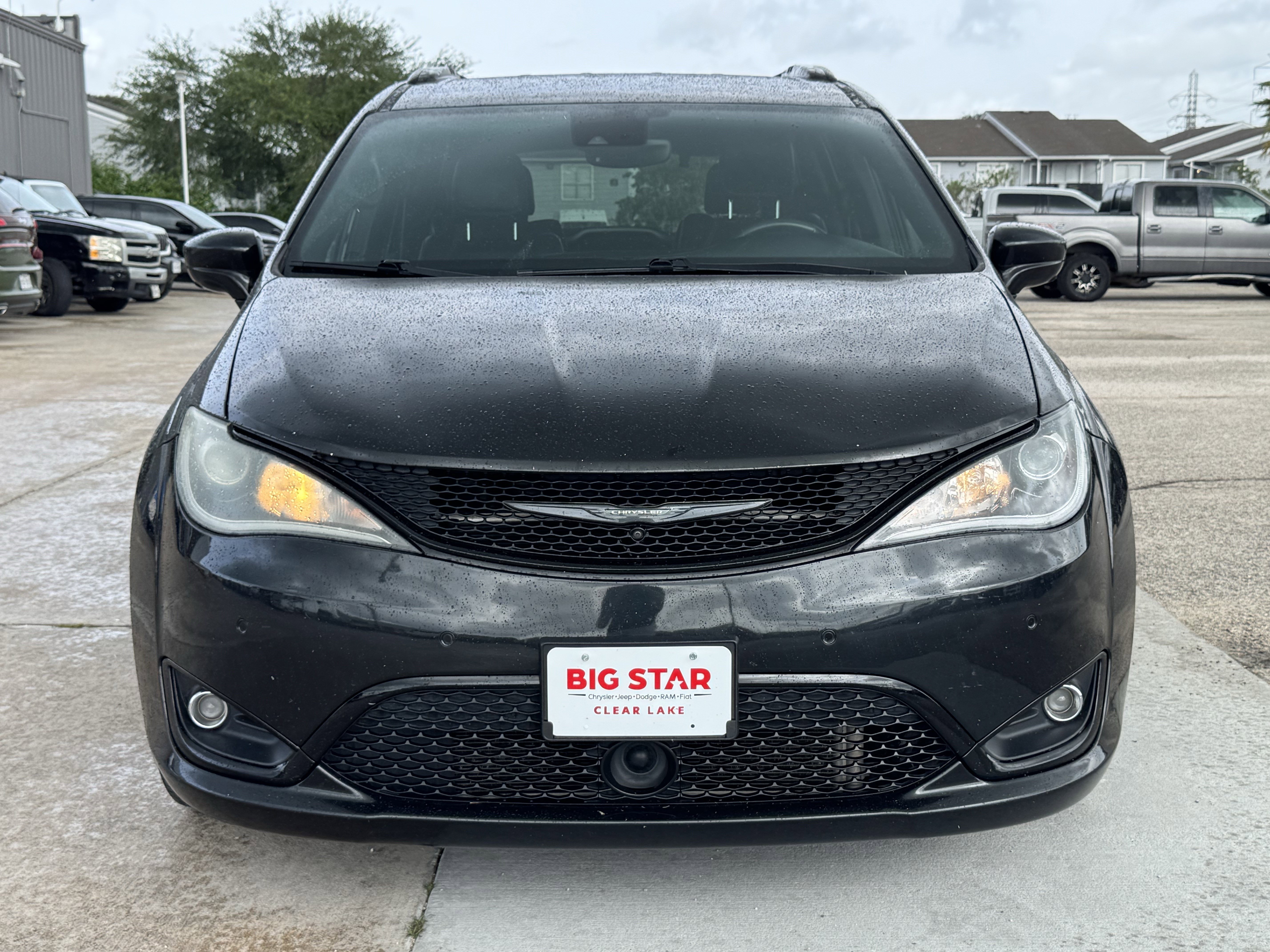 Used 2019 Chrysler Pacifica Touring-L Plus w/ Advanced Safetytec Group FWD image 3