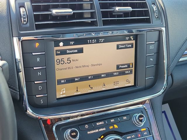 Used 2018 Lincoln Continental Select w/ Continental Climate Package AWD/4WD image 18