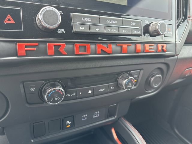 Used 2025 Nissan Frontier Pro-X image 17
