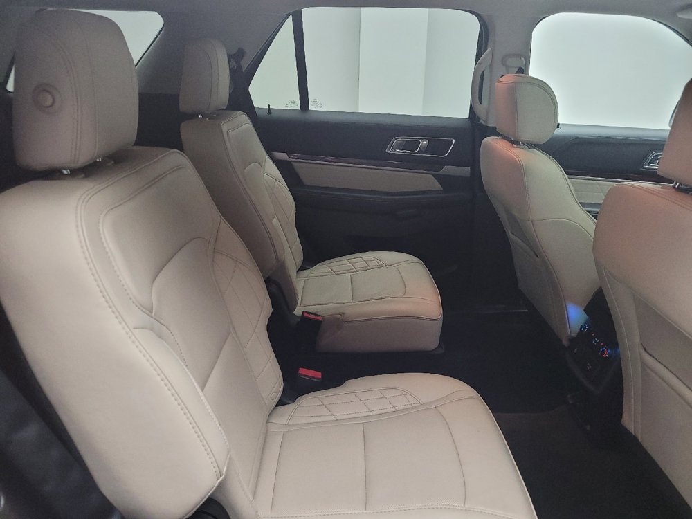 Used 2017 Ford Explorer Platinum AWD/4WD image 19