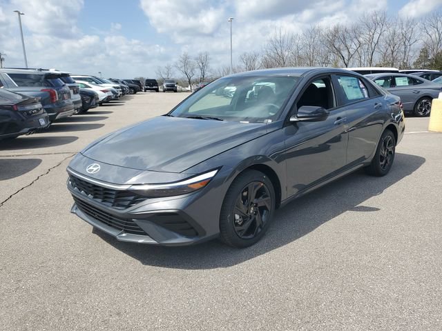 New 2026 Hyundai Elantra Sport FWD image 2