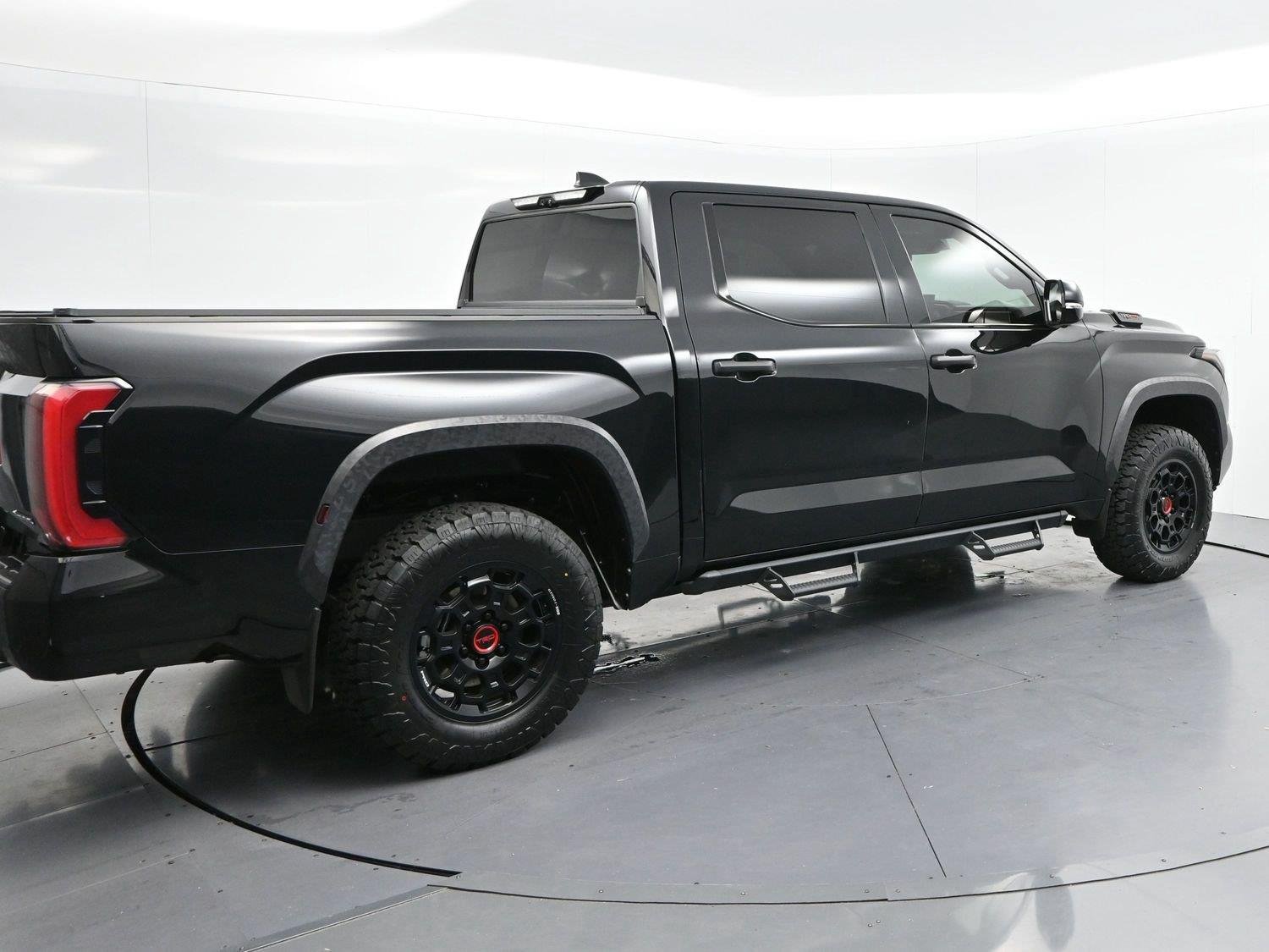 Used 2025 Toyota Tundra TRD Pro AWD/4WD image 7