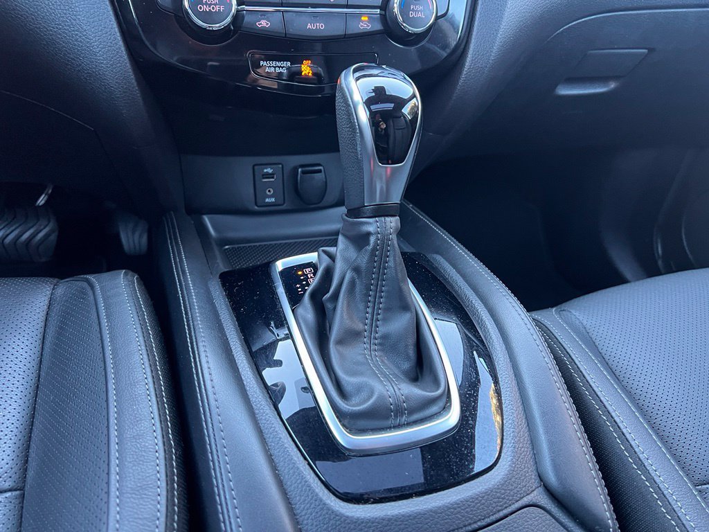 Used 2017 Nissan Rogue Sport SL w/ SL Premium Package FWD image 28