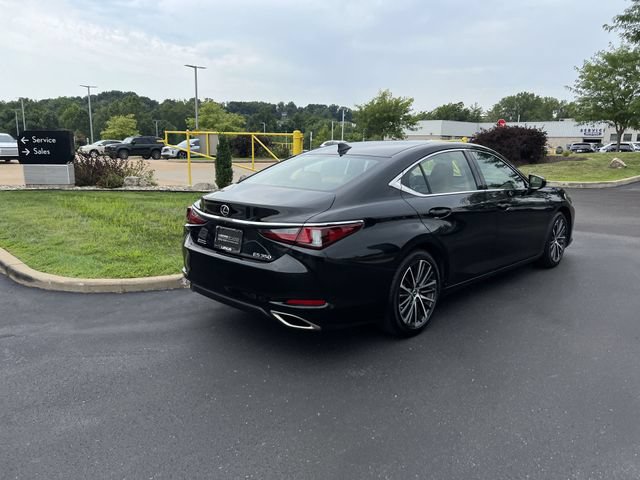 Certified 2025 Lexus ES 350 w/ Premium Package FWD image 3