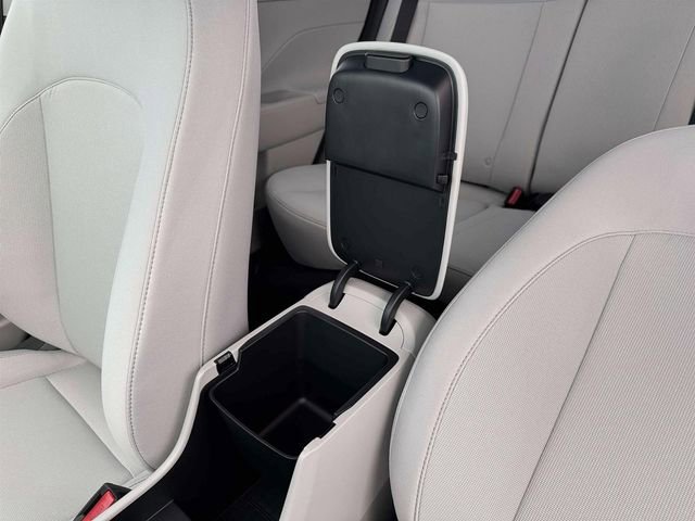 New 2026 Hyundai Kona SE image 19