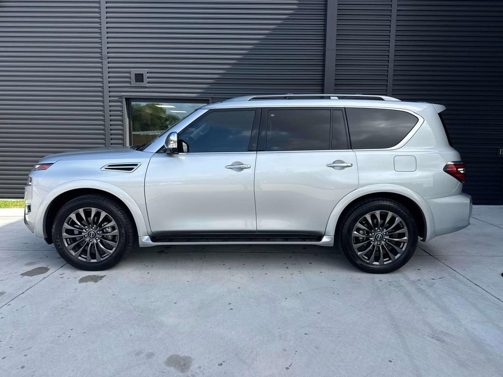 Used 2024 Nissan Armada Platinum w/ Captain's Chairs Package RWD image 2