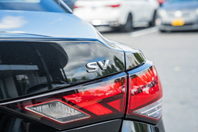 Used 2020 Nissan Sentra SV w/ Trunk Package FWD image 8