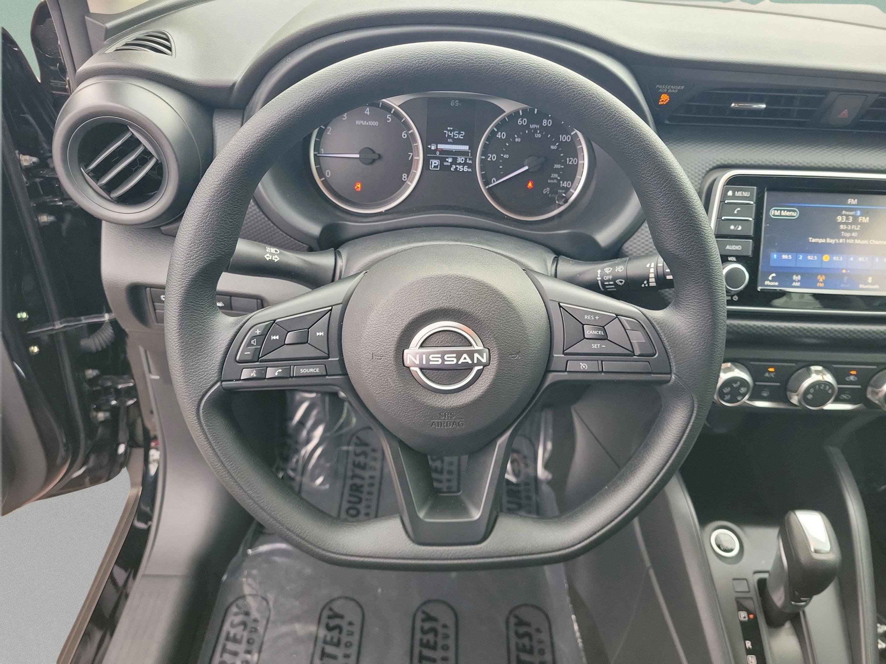 Used 2025 Nissan Kicks Play S image 24