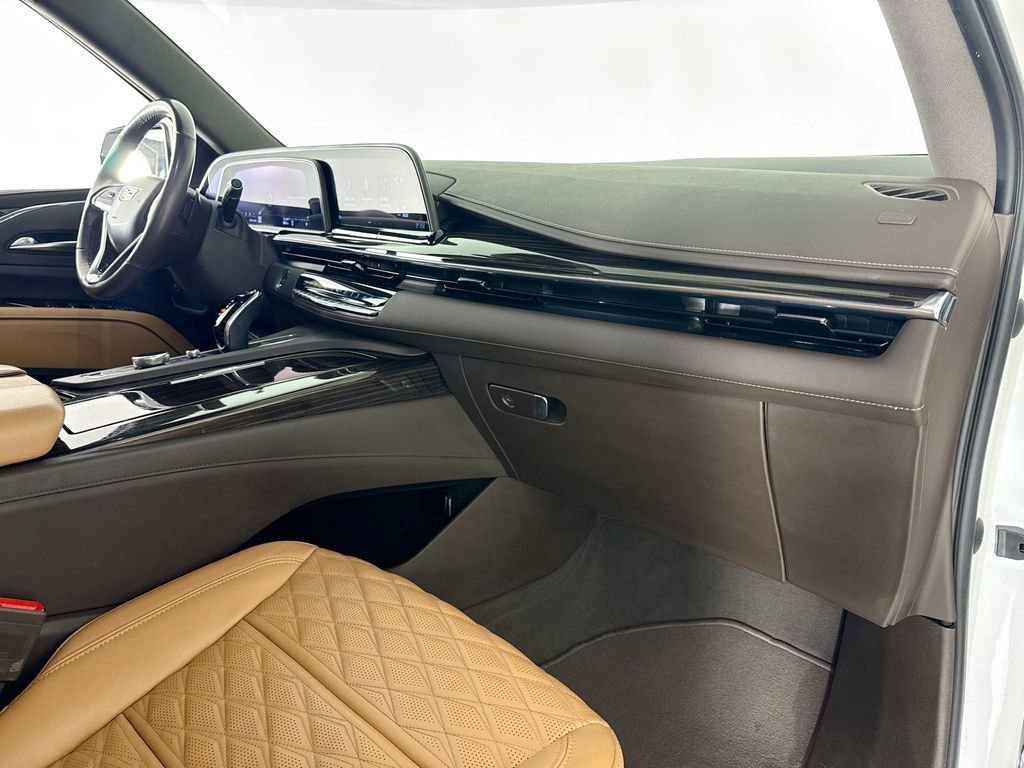 Used 2021 Cadillac Escalade ESV Premium Luxury image 13
