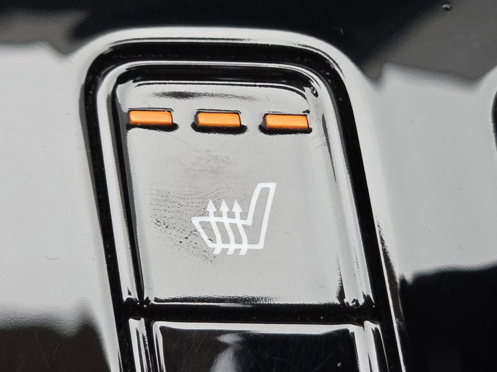 Used 2023 Kia Niro EX image 6