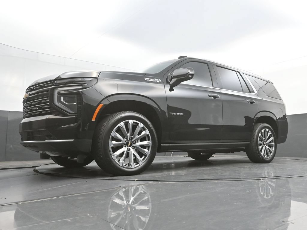Used 2025 Chevrolet Tahoe High Country AWD/4WD image 42