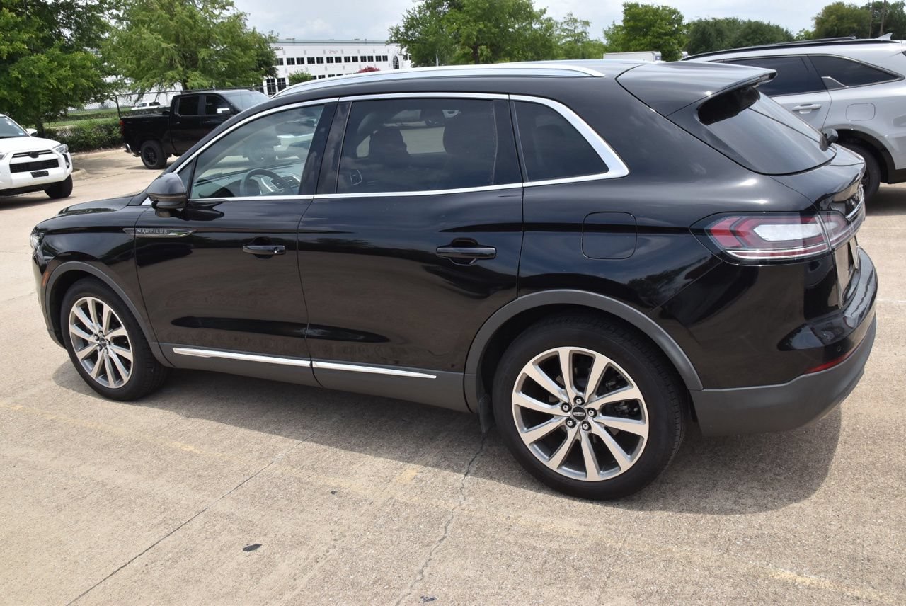 Used 2019 Lincoln Nautilus Select FWD image 9