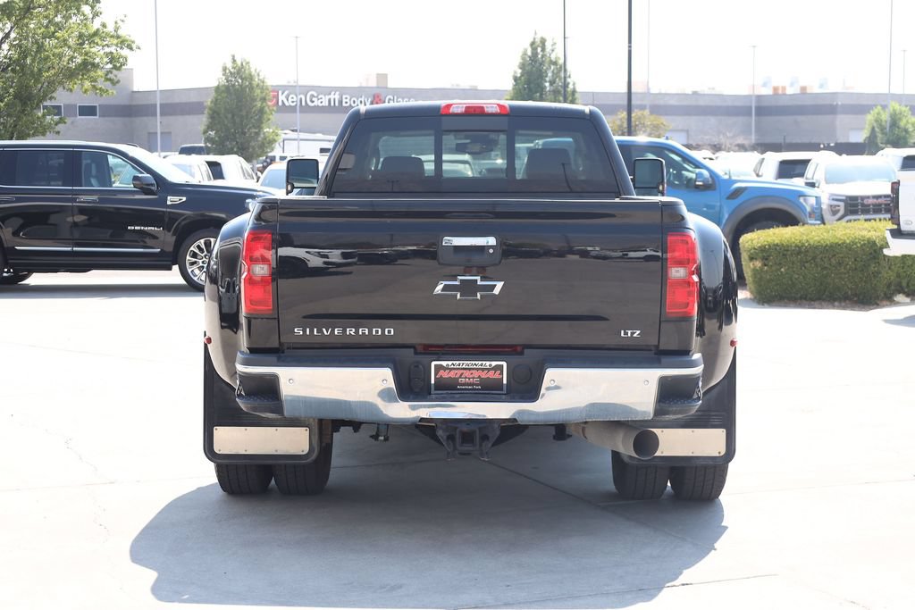 Used 2015 Chevrolet Silverado 3500 LTZ AWD/4WD image 5