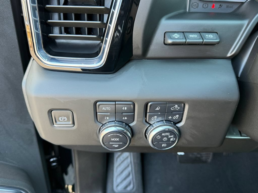 Used 2024 GMC Sierra 1500 Denali Ultimate AWD/4WD image 23