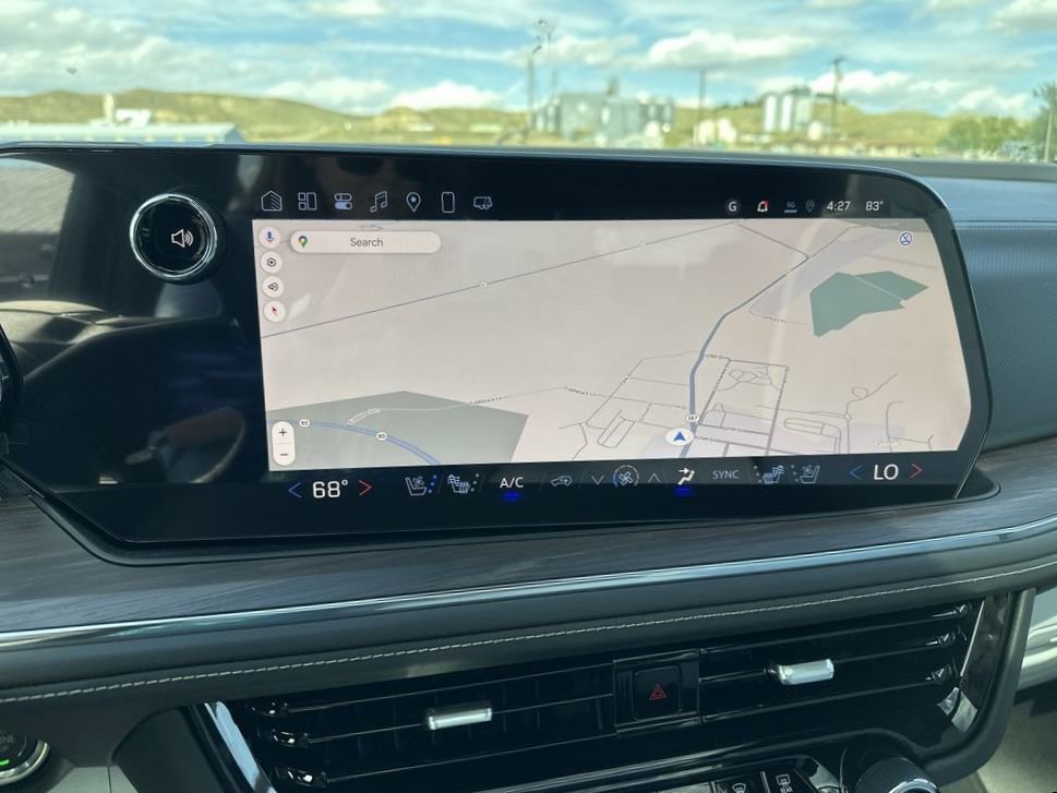 New 2025 Chevrolet Suburban Premier w/ Sun And Tow Package image 10