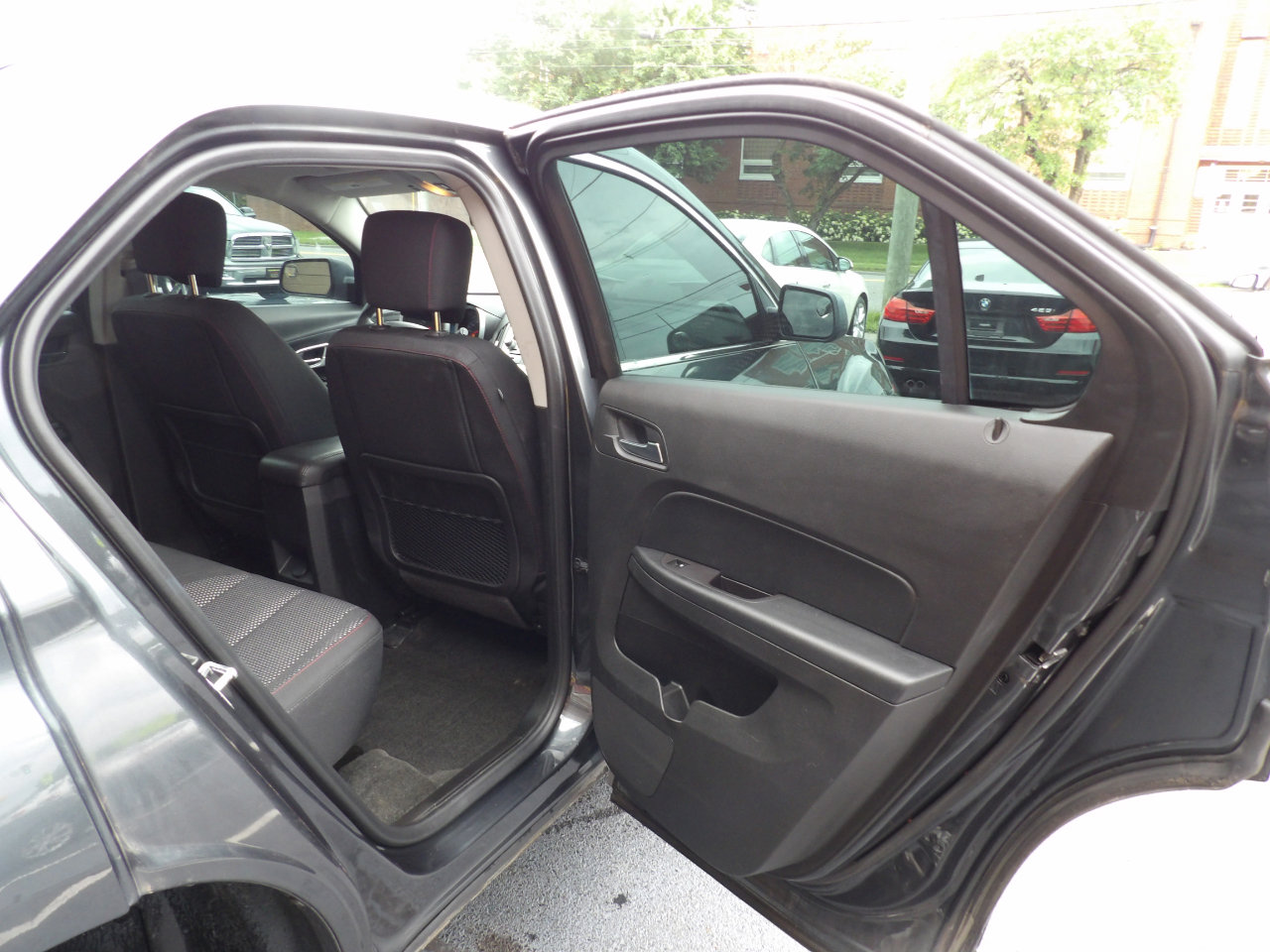 Used 2017 Chevrolet Equinox LS image 17