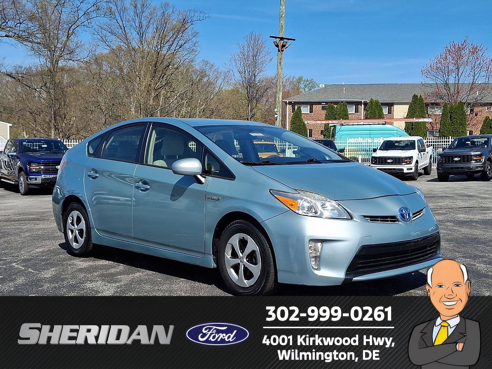 Used 2014 Toyota Prius Two FWD image 1