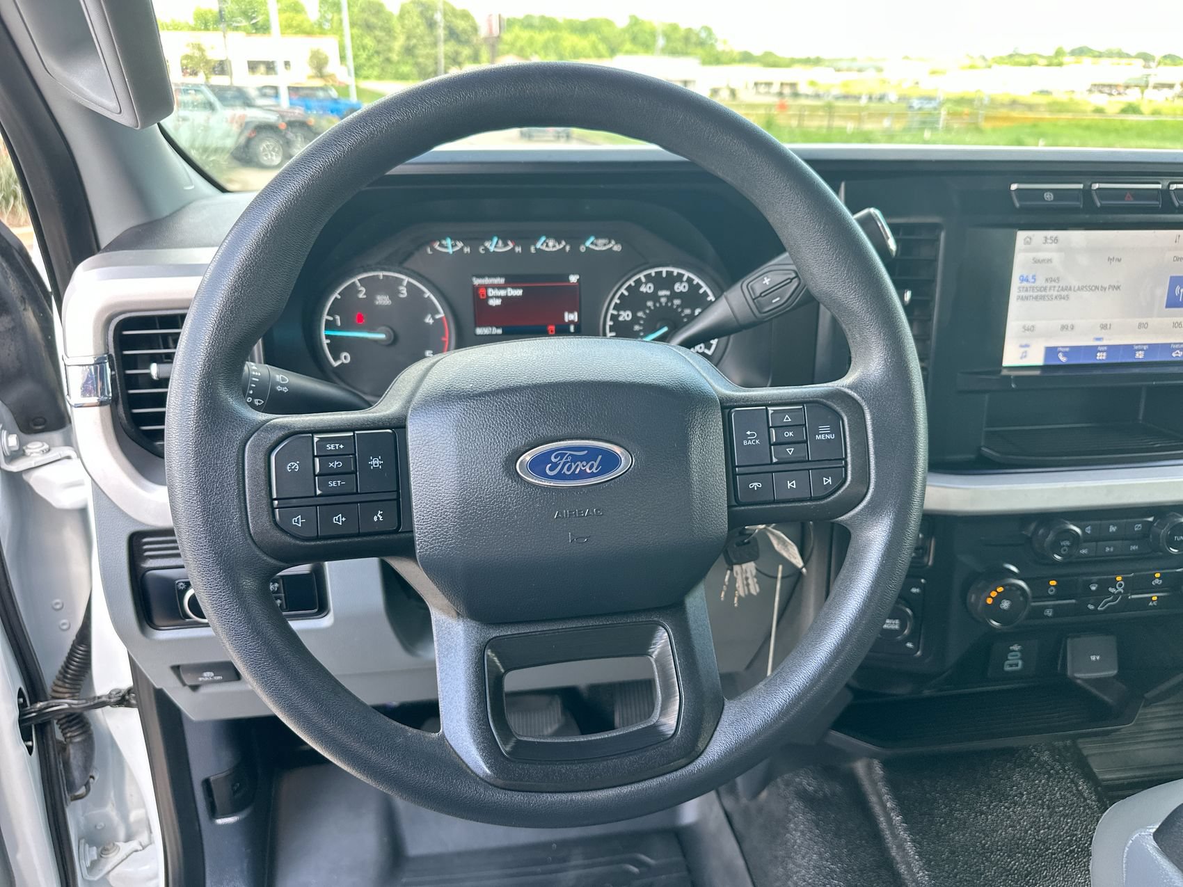 Used 2024 Ford F550 4x4 Crew Cab Super Duty image 14