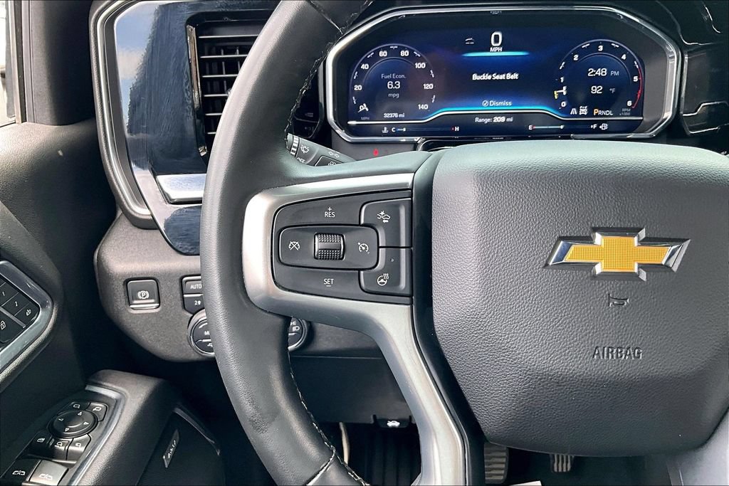 Used 2025 Chevrolet Silverado 2500 LTZ w/ LTZ Convenience Package AWD/4WD image 28