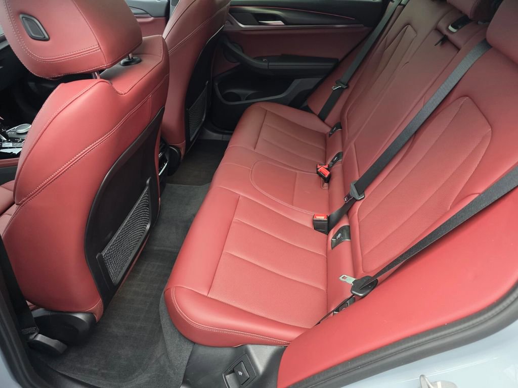 Used 2023 BMW X4 xDrive30i w/ M Sport Package AWD/4WD image 14