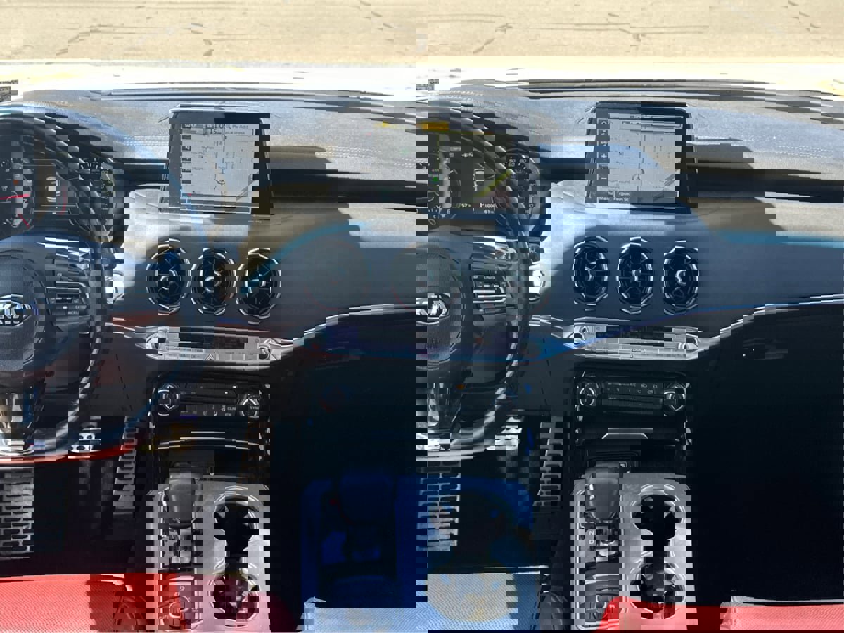 Used 2019 Kia Stinger GT2 image 18