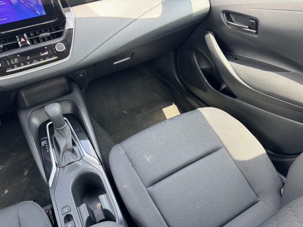 Used 2025 Toyota Corolla LE FWD image 18