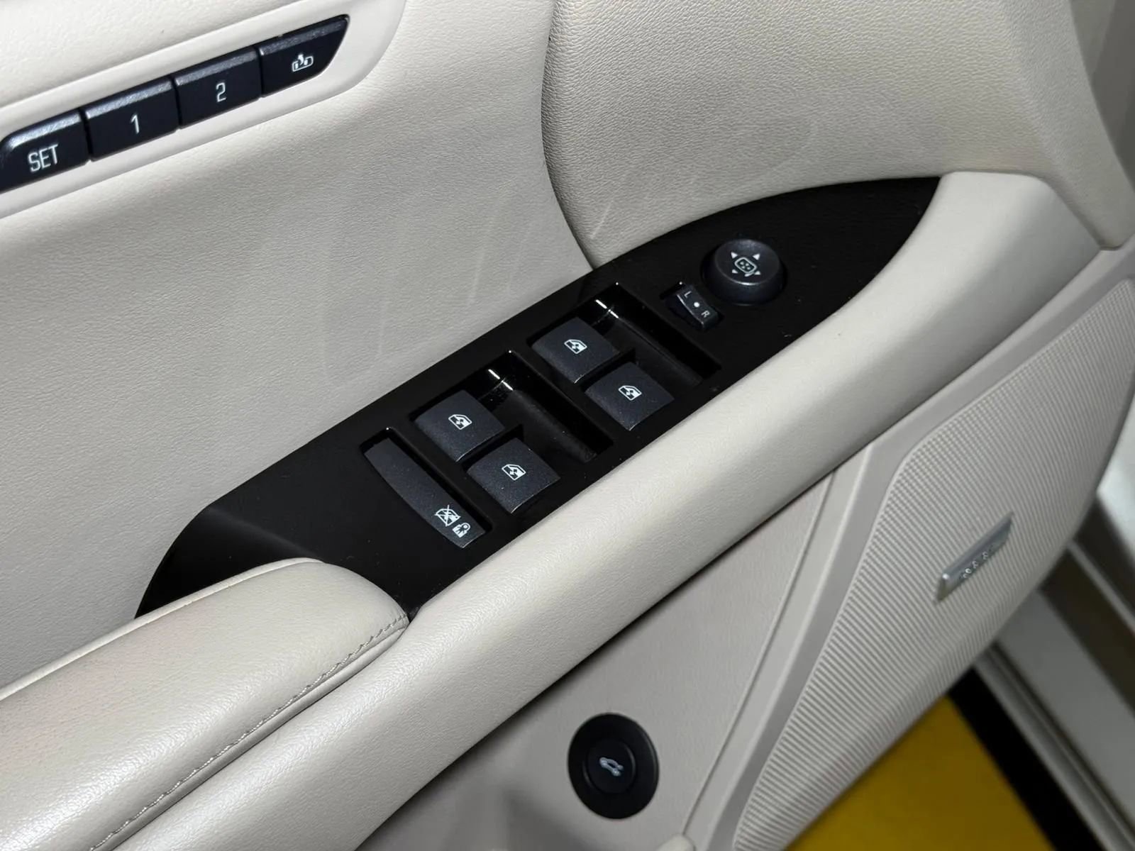 Used 2013 Cadillac XTS Luxury image 33