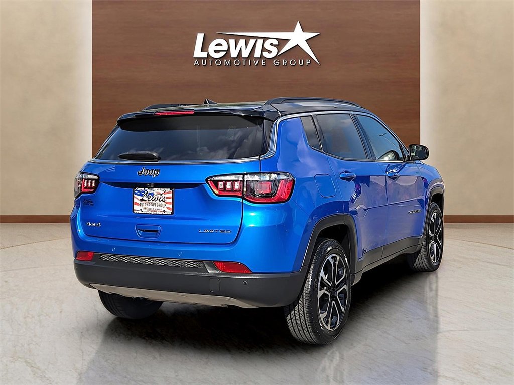 Used 2024 Jeep Compass Limited image 5