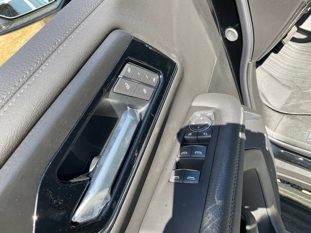 New 2026 GMC Yukon Denali w/ Sun & Power Step Package AWD/4WD image 5
