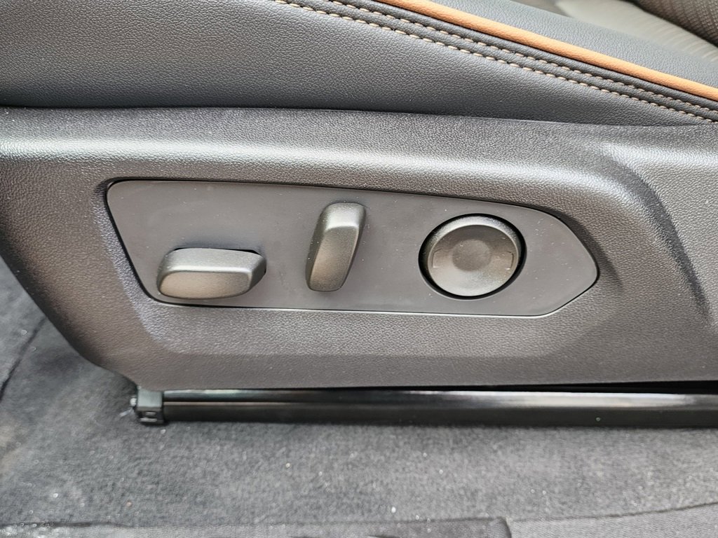 New 2026 GMC Canyon AT4 w/ Technology Plus Package image 18