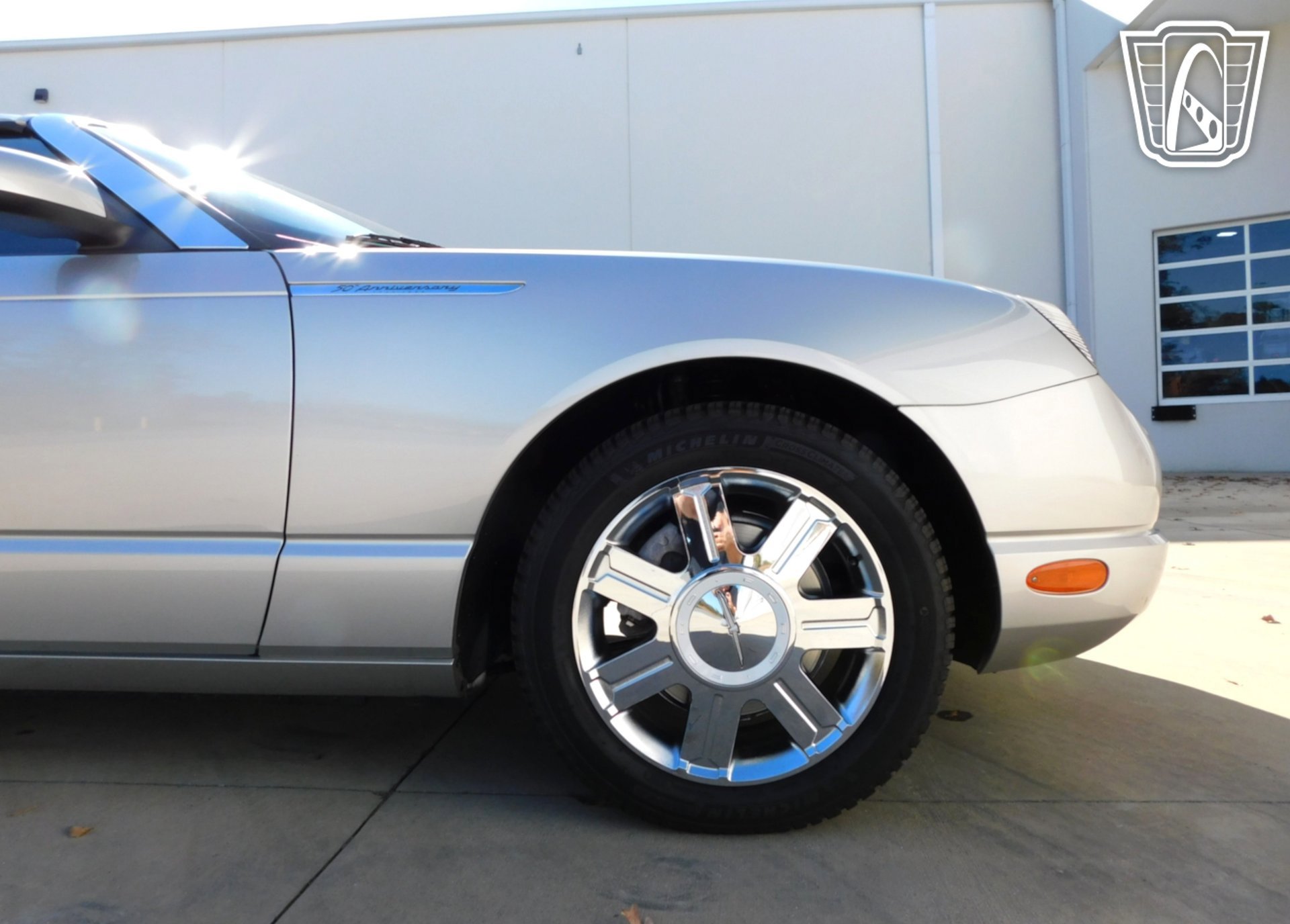 Used 2005 Ford Thunderbird image 34