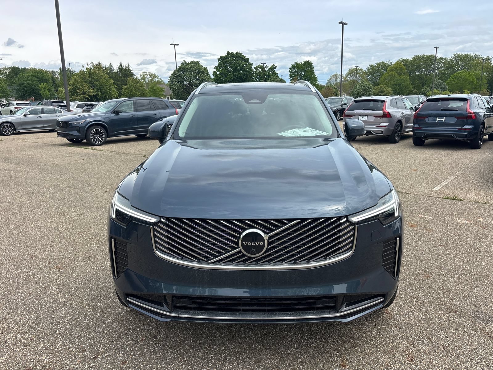 New 2026 Volvo XC90 B6 Ultra w/ Protection Package Premier AWD/4WD image 2