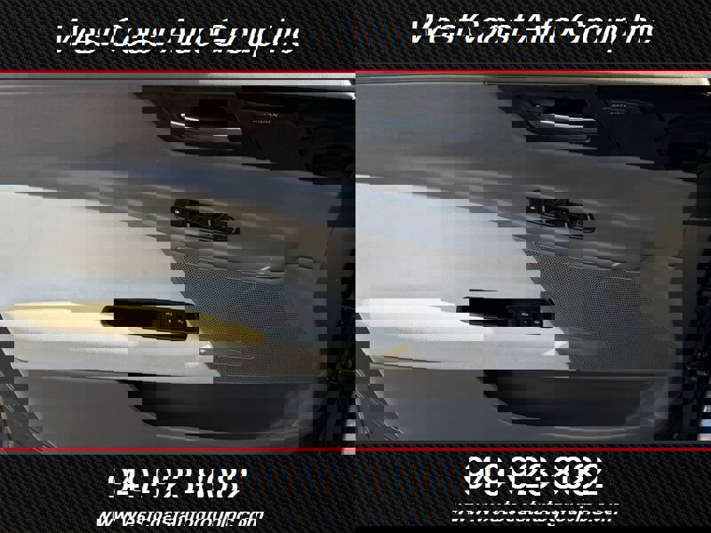 Used 2019 Jaguar XE Premium image 15