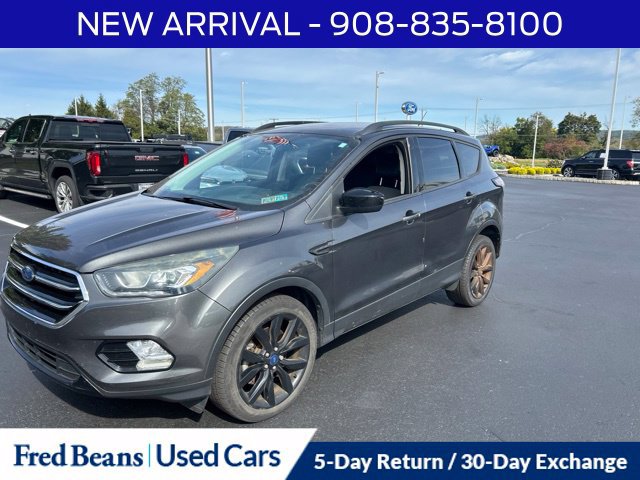 Used 2017 Ford Escape SE w/ Equipment Group 201A AWD/4WD image 3