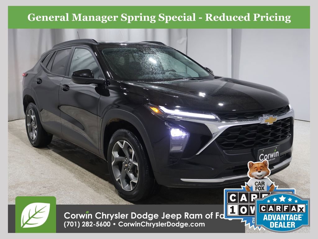 Used 2024 Chevrolet Trax LT w/ Driver Confidence Package FWD image 1