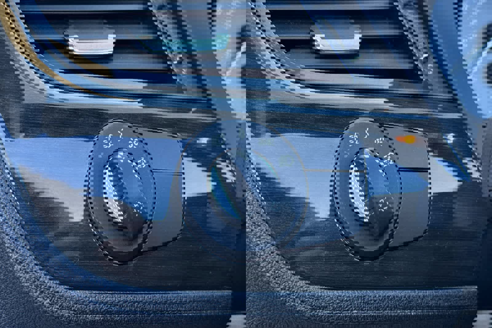 Used 2015 BMW Z4 sDrive35is image 28