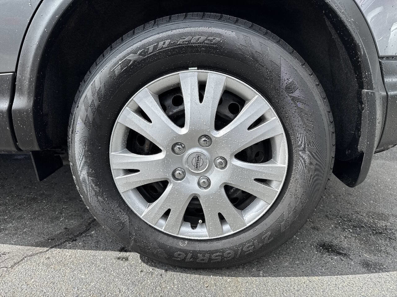 Used 2019 Nissan Rogue Sport S FWD image 2