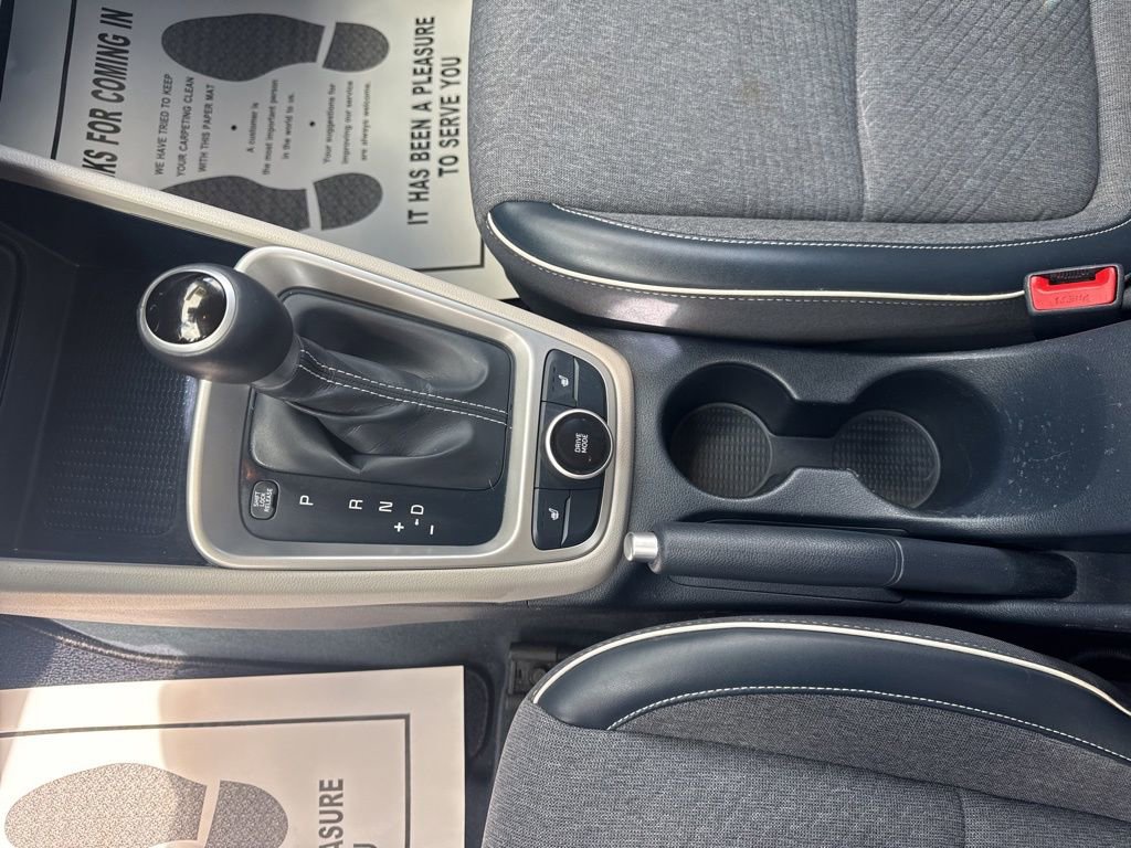 Used 2021 Hyundai Venue image 25