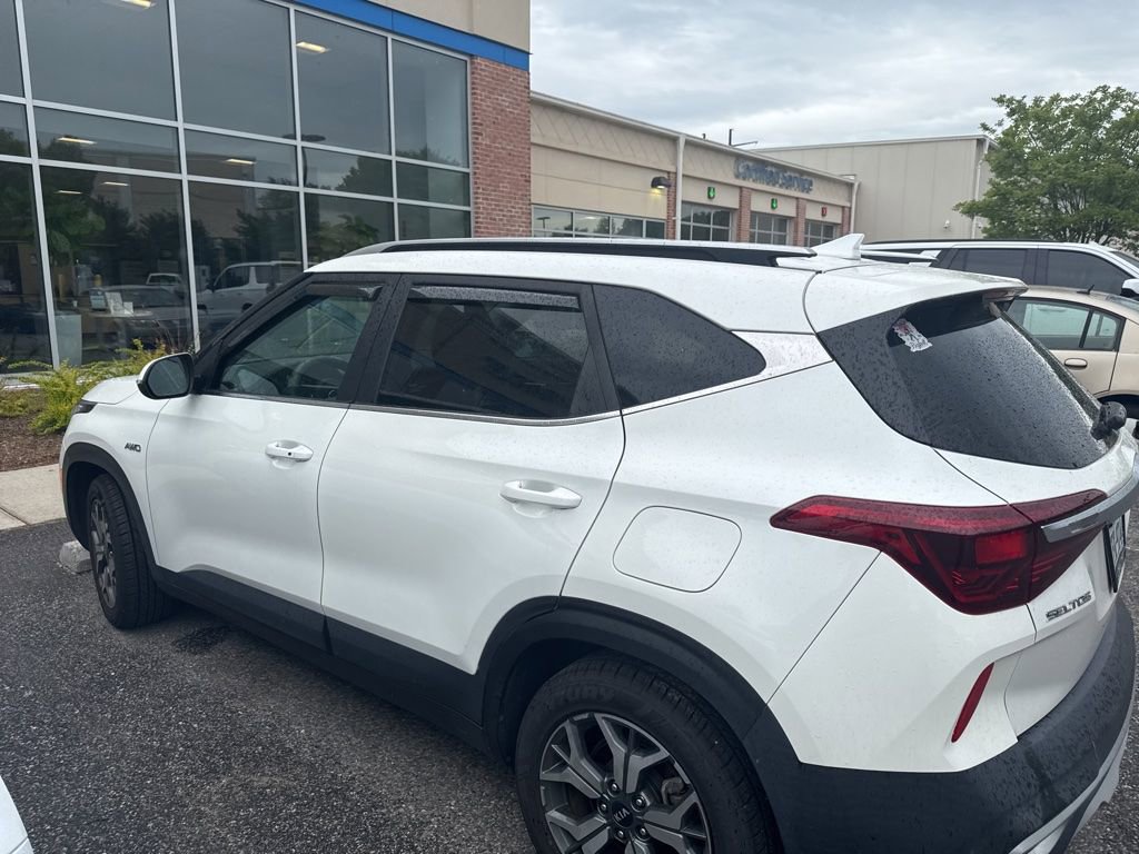 Used 2021 Kia Seltos EX AWD/4WD image 4