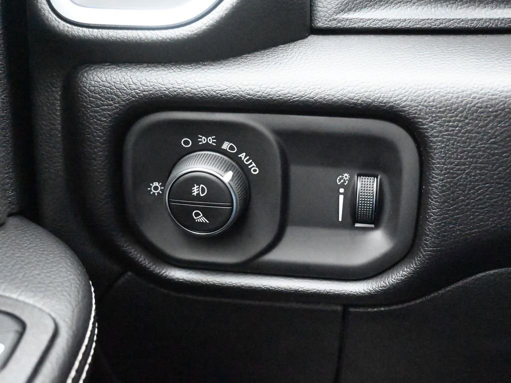 New 2026 RAM 2500 Big Horn AWD/4WD image 32