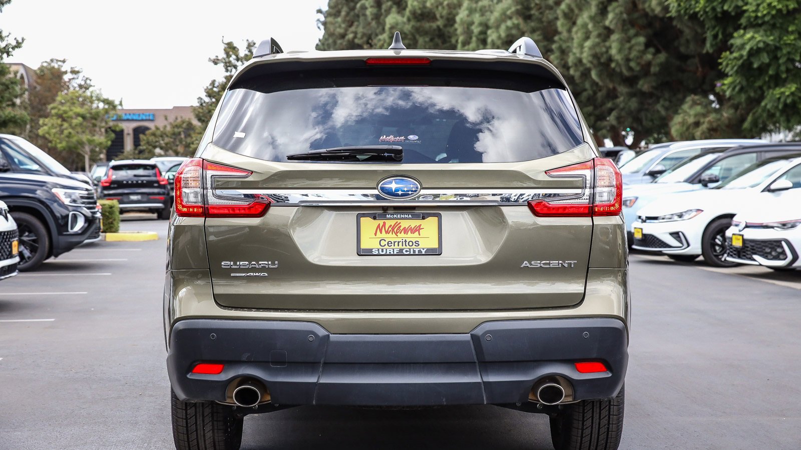 Used 2024 Subaru Ascent Premium w/ Convenience Package image 10