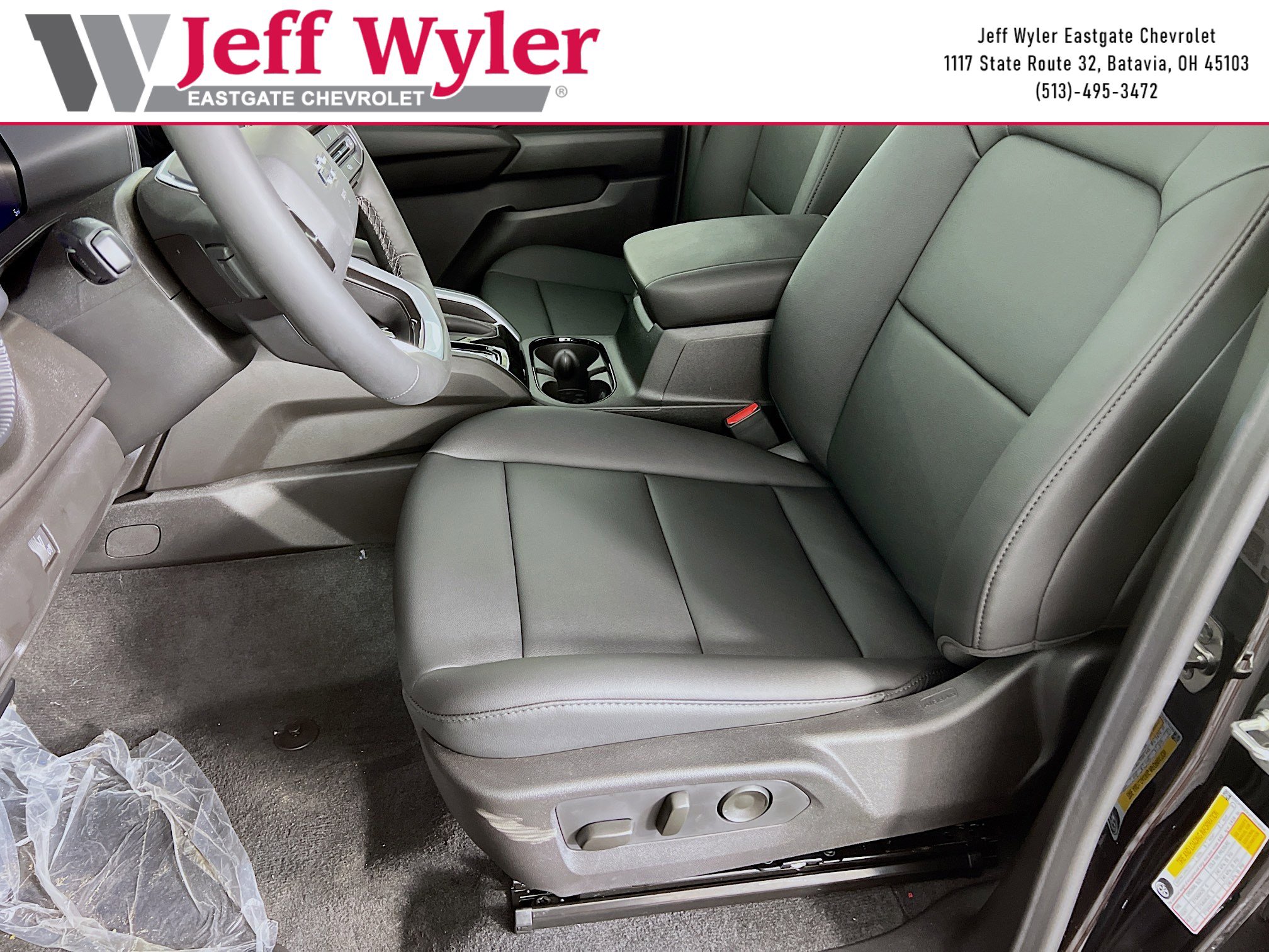 New 2026 Chevrolet Colorado Trail Boss w/ Off-Road Front Bumper Package image 3