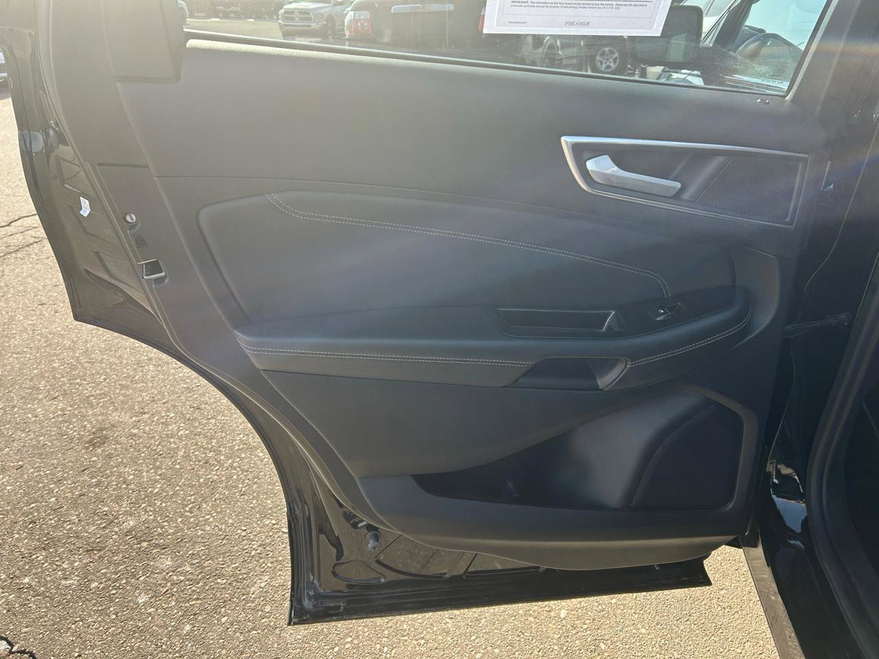 Used 2017 Ford Edge Titanium image 13