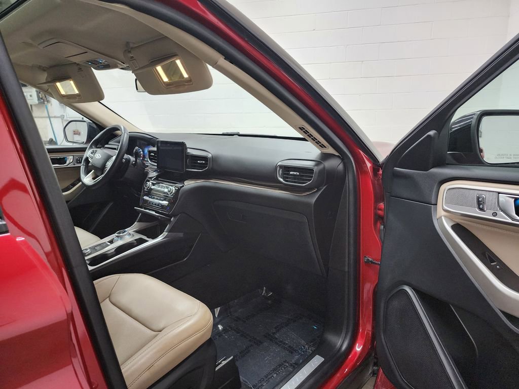 Used 2021 Ford Explorer Limited w/ Equipment Group 301A image 39